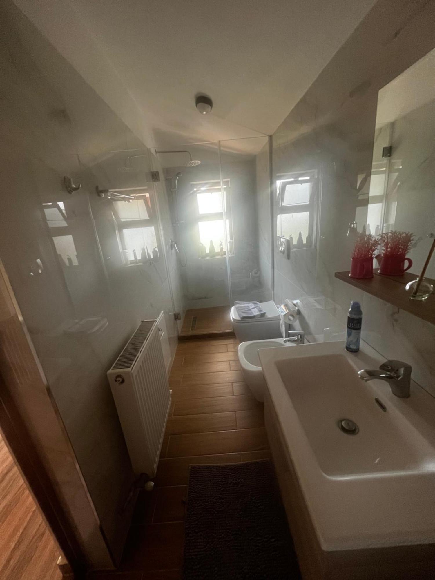 Apartament Retreat In The Centre Of Korcza Zewnętrze zdjęcie